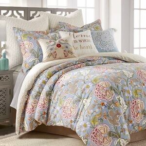 Levtex
Angelica Reversible 3-Pc. Duvet Cover Set, King/California King